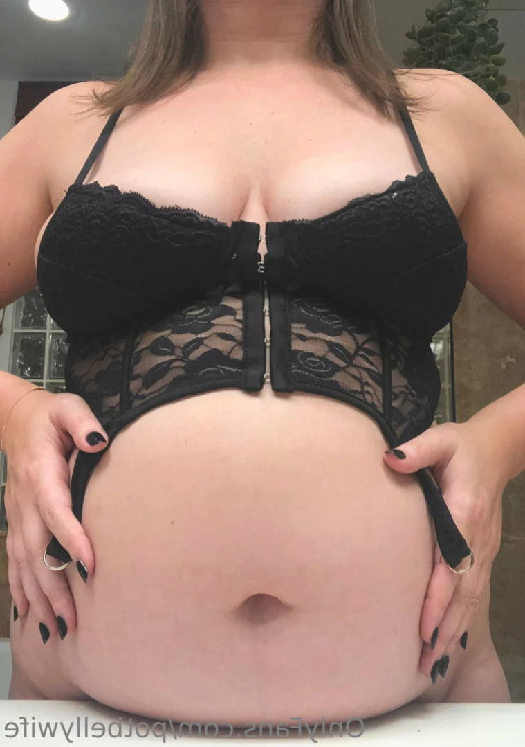 potbellywife Onlyfans leaked photo 11619967 on Hotleaks.tv