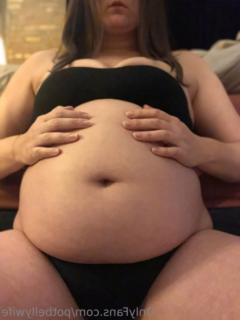 potbellywife Onlyfans leaked photo 12062301 on Hotleaks.tv