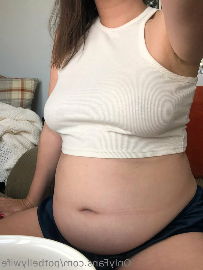 potbellywife Onlyfans leaked photo 14953212 on Hotleaks.tv