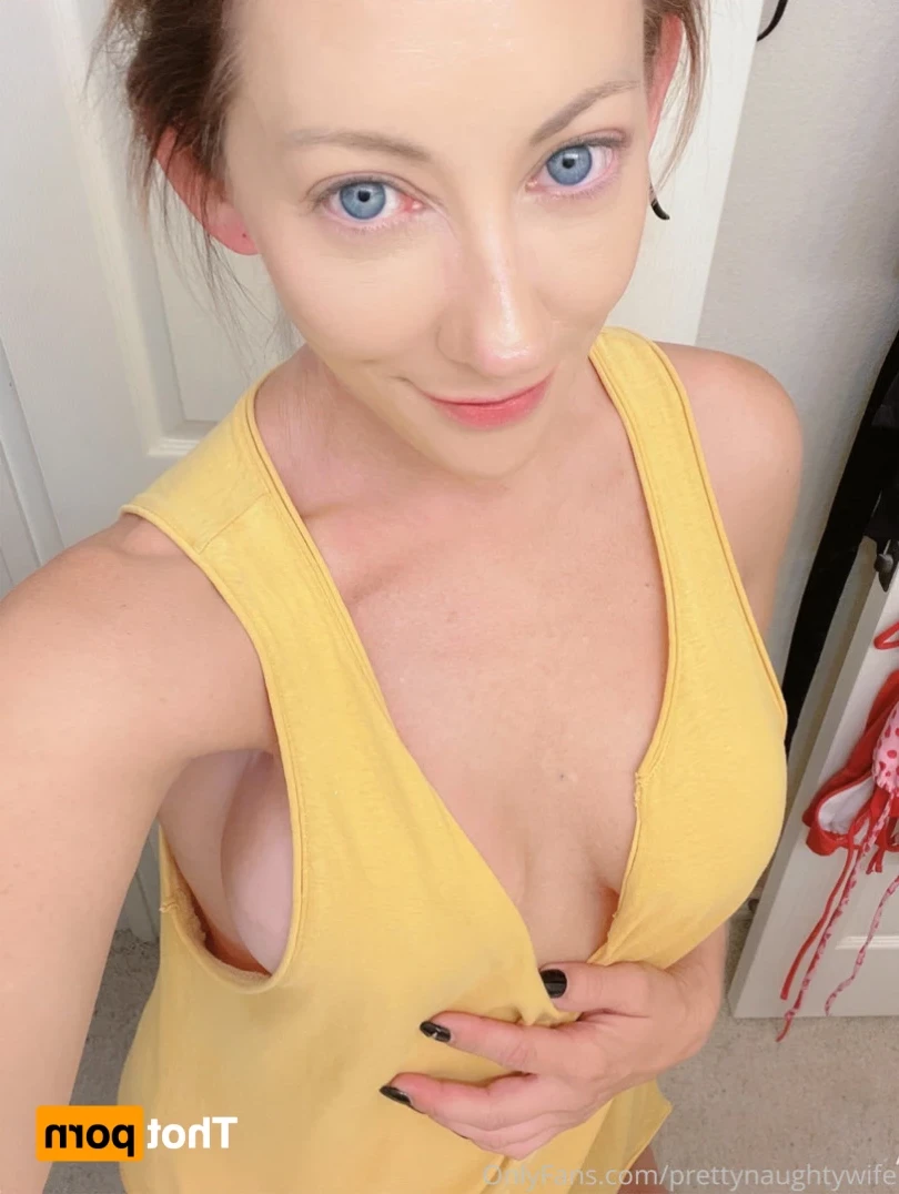 💙REAL😈MOM NEXT DOOR [ prettynaughtywife ] Onlyfans leaked photo 11808957 on Hotleaks.tv