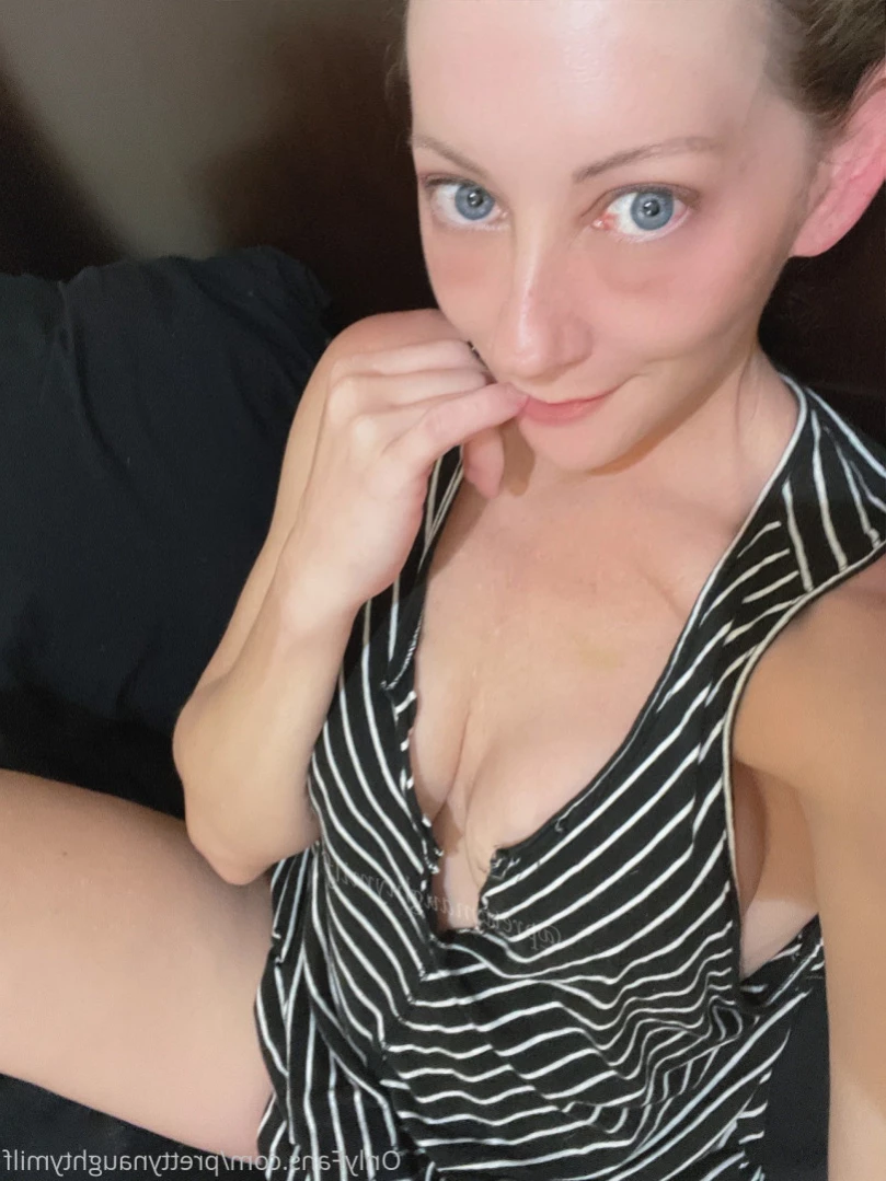 💙REAL😈MOM NEXT DOOR [ prettynaughtywife ] Onlyfans leaked photo 14584331 on Hotleaks.tv