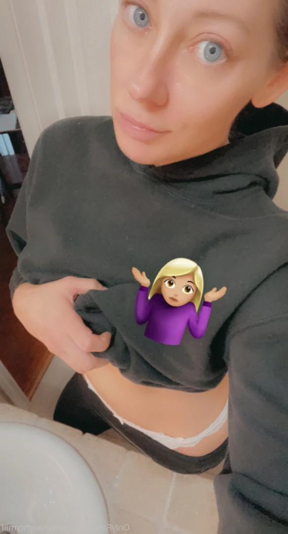 💙REAL😈MOM NEXT DOOR [ prettynaughtywife ] Onlyfans leaked photo 16199064 on Hotleaks.tv