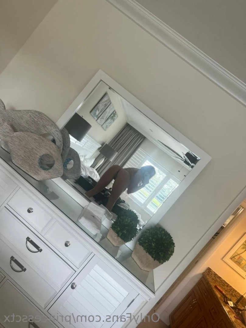 𝐂𝐎𝐖𝐆𝚰𝐑𝐋 𝐂𝐇𝐀𝐍𝐄𝐋 🤠✨🥵 [ princessctx ] Onlyfans leaked photo 12061943 on Hotleaks.tv