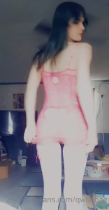 10805744