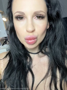 16089824