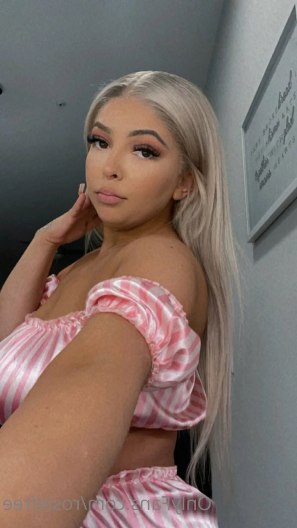 🎀  𝐵𝒾𝑔𝐵𝓊𝓉𝓉 🎀  🅜🅨 🅟🅐🅖🅔 🅘🅢 🅛🅘🅕🅔 [ rosiefree ] Onlyfans leaked photo 12409190 on Hotleaks.tv