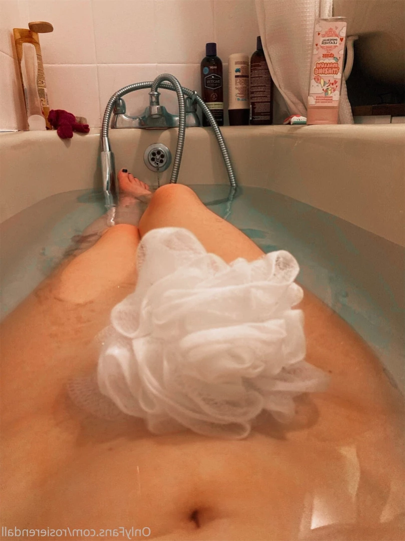 Rosie Rendall [ rosierendall ] Onlyfans leaked photo 12308526 on Hotleaks.tv