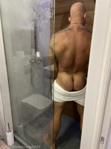 15564873
