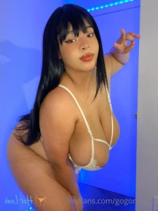 15762001