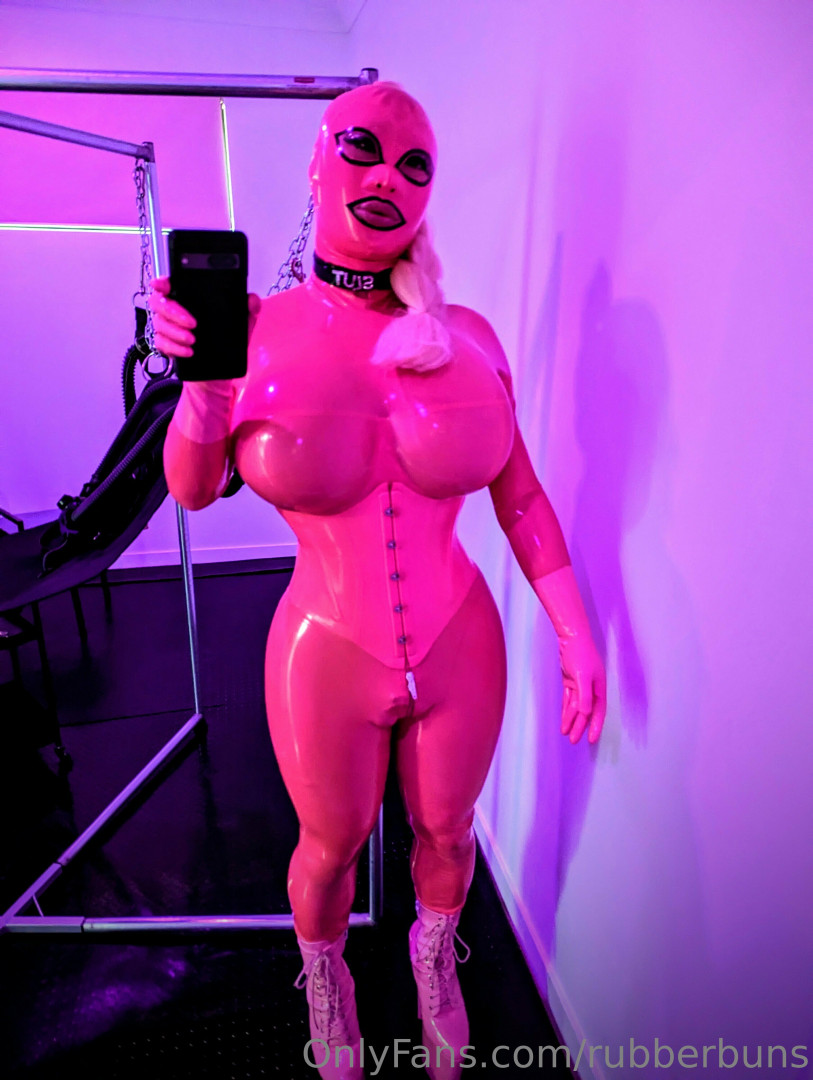 Rubber Bunny 17222128