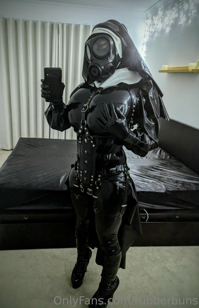 Rubber Bunny 17222147