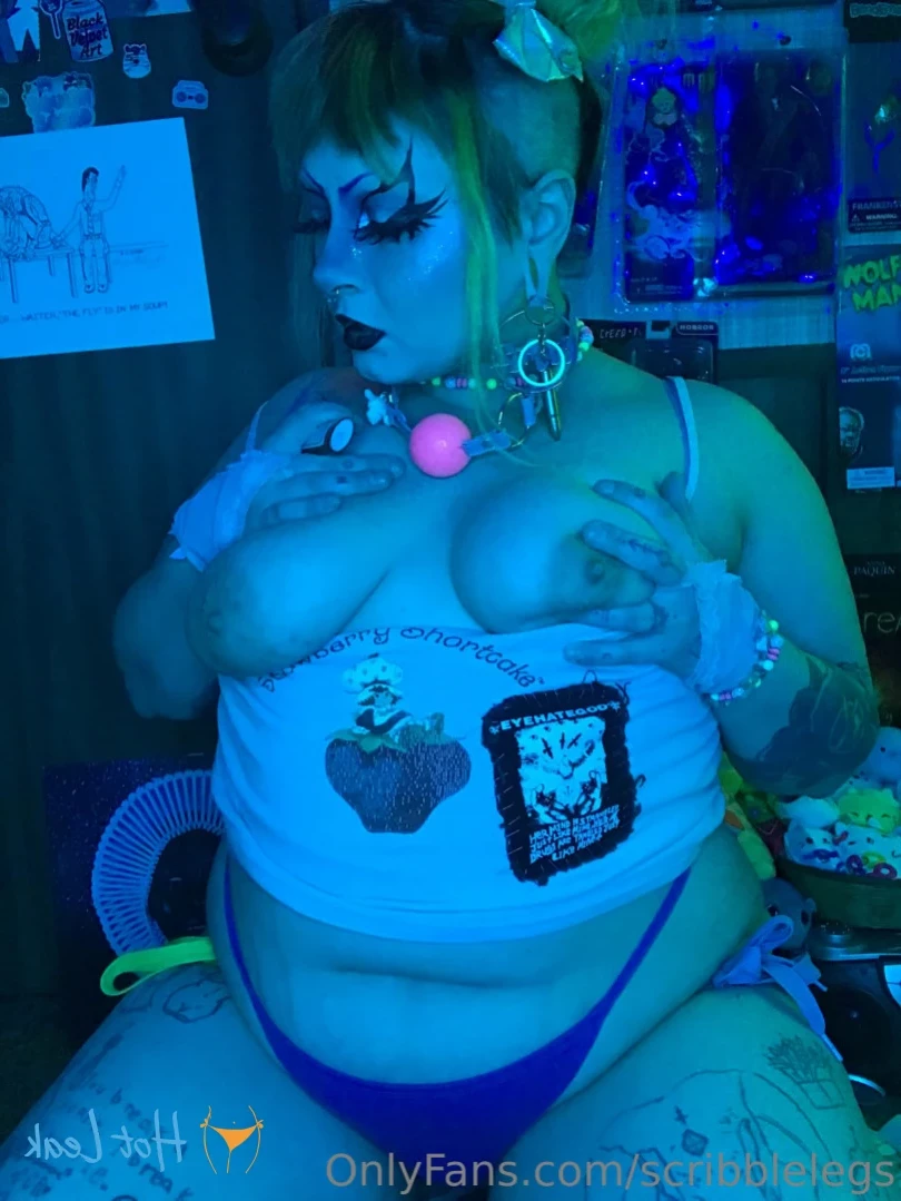 Beatrix Kido [ scribblelegs ] Onlyfans leaked photo 12665061 on Hotleaks.tv