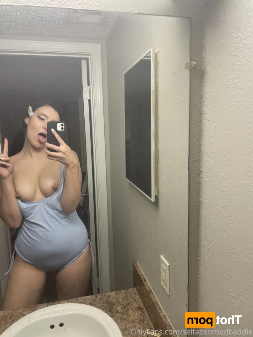 ♡ ♡ lil baddie ♡ ♡ [ selfabsorbedbaddie ] Onlyfans leaked photo 11439777 on Hotleaks.tv
