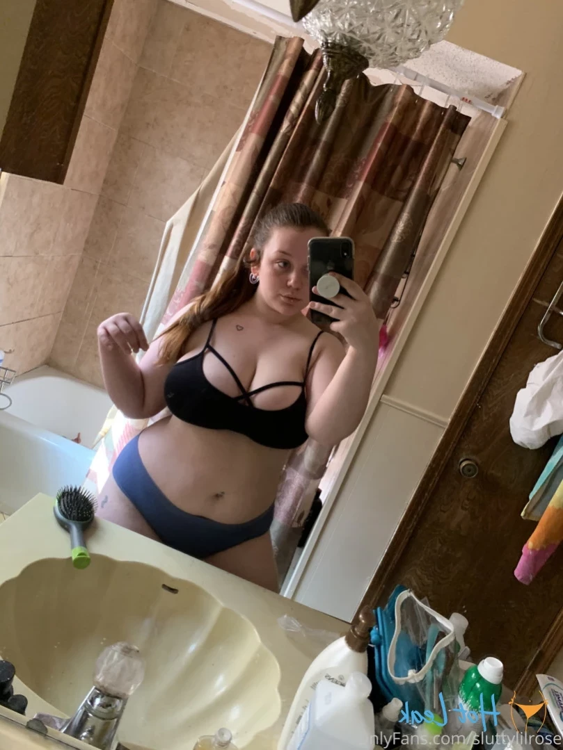 Rose 🌹 [ sluttylilrose ] Onlyfans leaked photo 11700739 on Hotleaks.tv