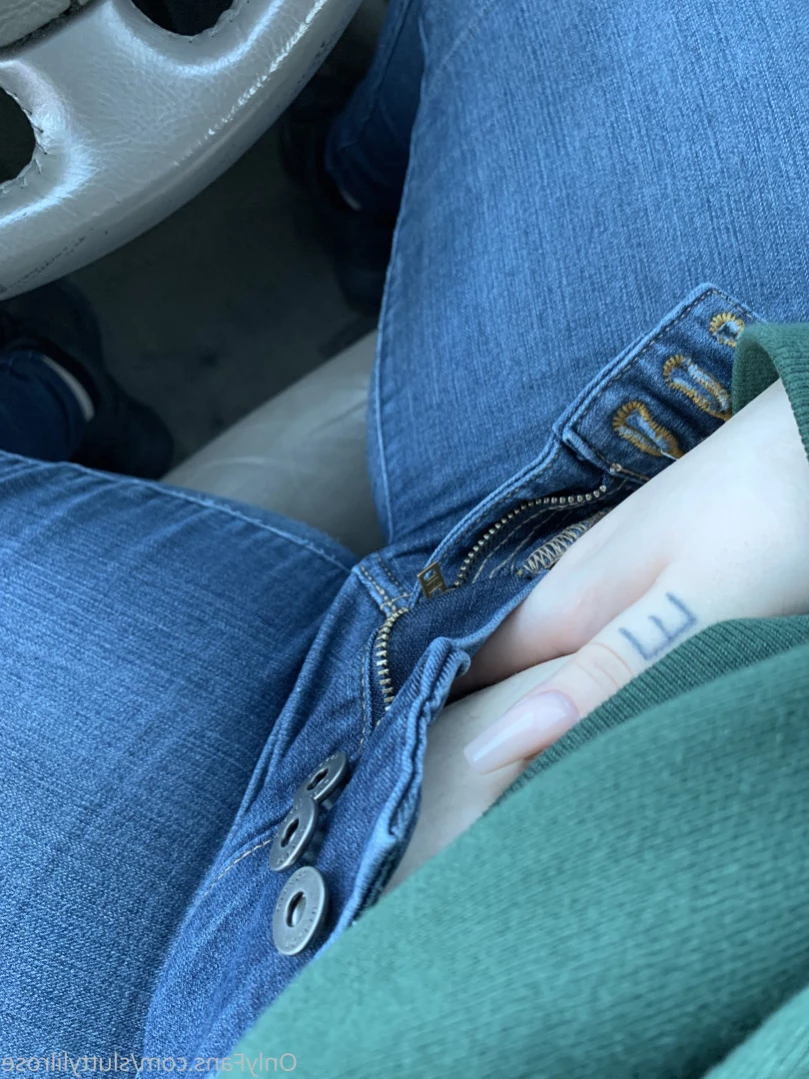 Rose 🌹 [ sluttylilrose ] Onlyfans leaked photo 15251726 on Hotleaks.tv