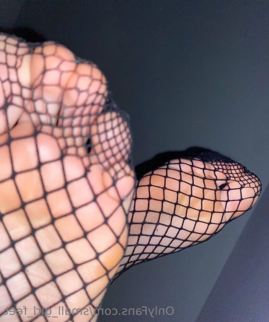 small_girl_feet Onlyfans leaked photo 11356253 on Hotleaks.tv