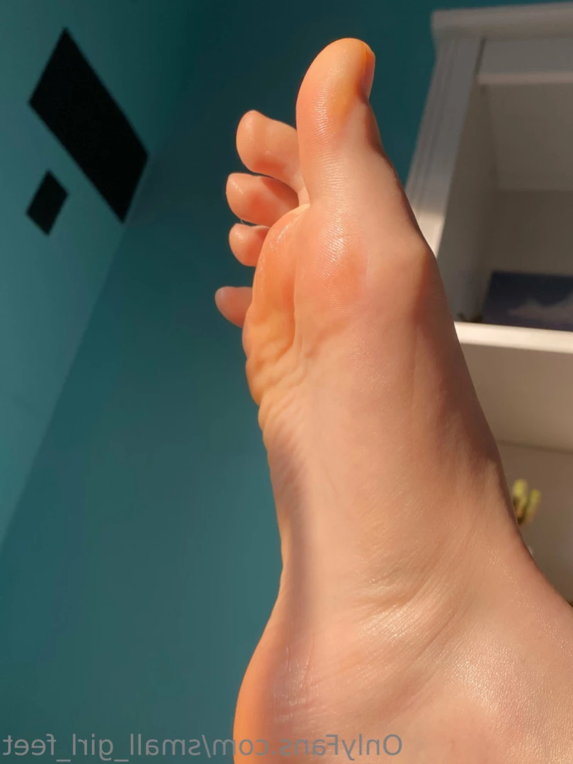 small_girl_feet Onlyfans leaked photo 11979522 on Hotleaks.tv