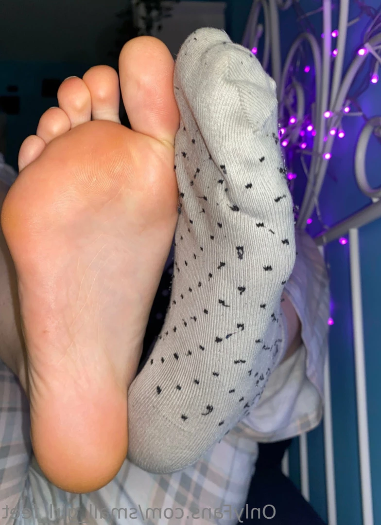 small_girl_feet Onlyfans leaked photo 12107365 on Hotleaks.tv