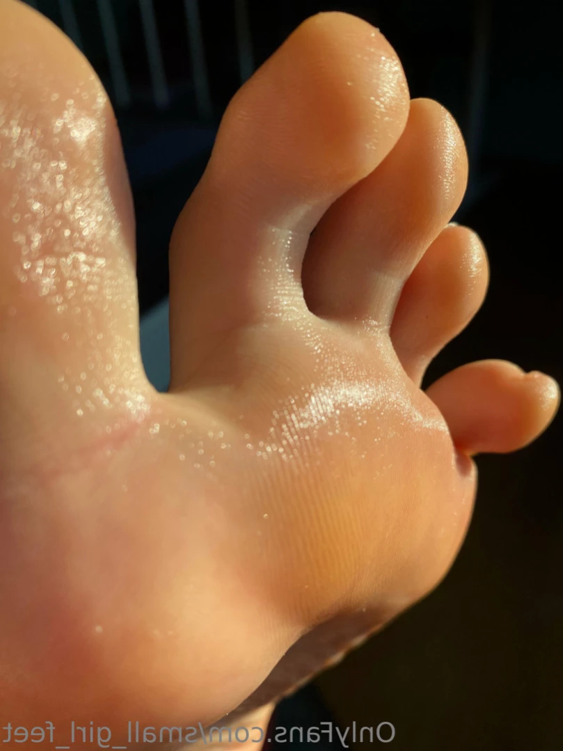 small_girl_feet Onlyfans leaked photo 12231199 on Hotleaks.tv