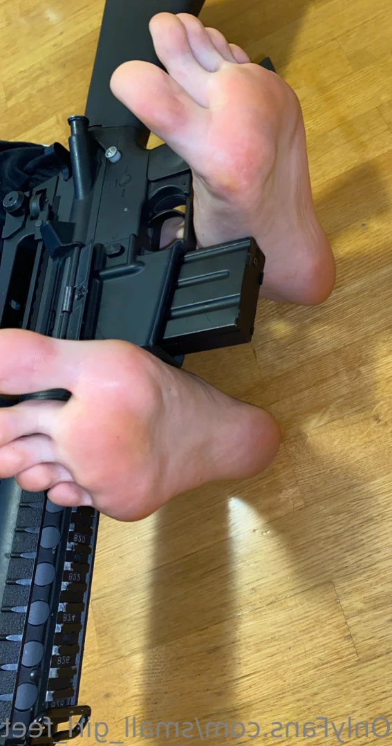 small_girl_feet Onlyfans leaked photo 12292488 on Hotleaks.tv