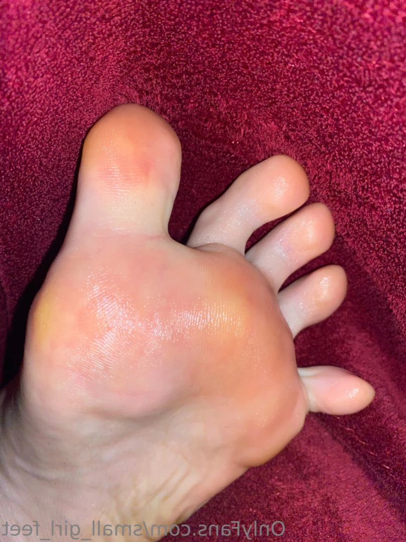 small_girl_feet Onlyfans leaked photo 12390025 on Hotleaks.tv
