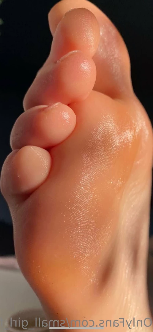 small_girl_feet Onlyfans leaked photo 12390037 on Hotleaks.tv