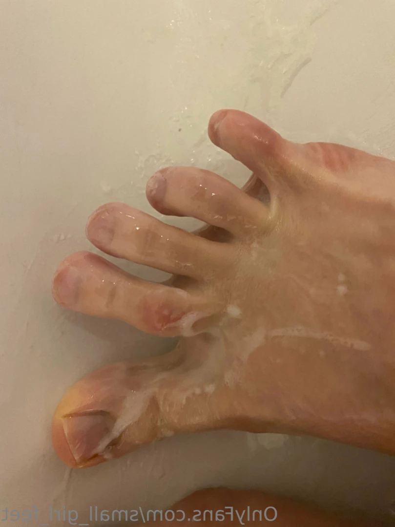 small_girl_feet Onlyfans leaked photo 13093806 on Hotleaks.tv