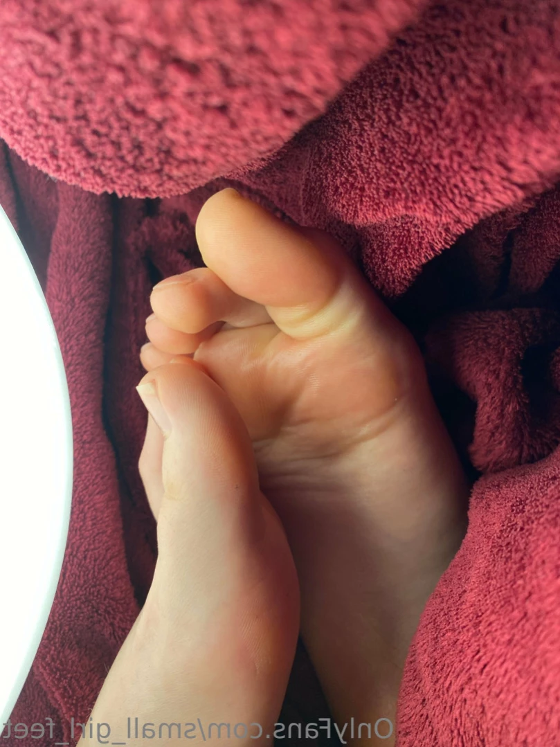 small_girl_feet Onlyfans leaked photo 13177348 on Hotleaks.tv