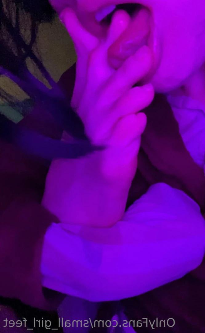 small_girl_feet Onlyfans leaked photo 14253708 on Hotleaks.tv