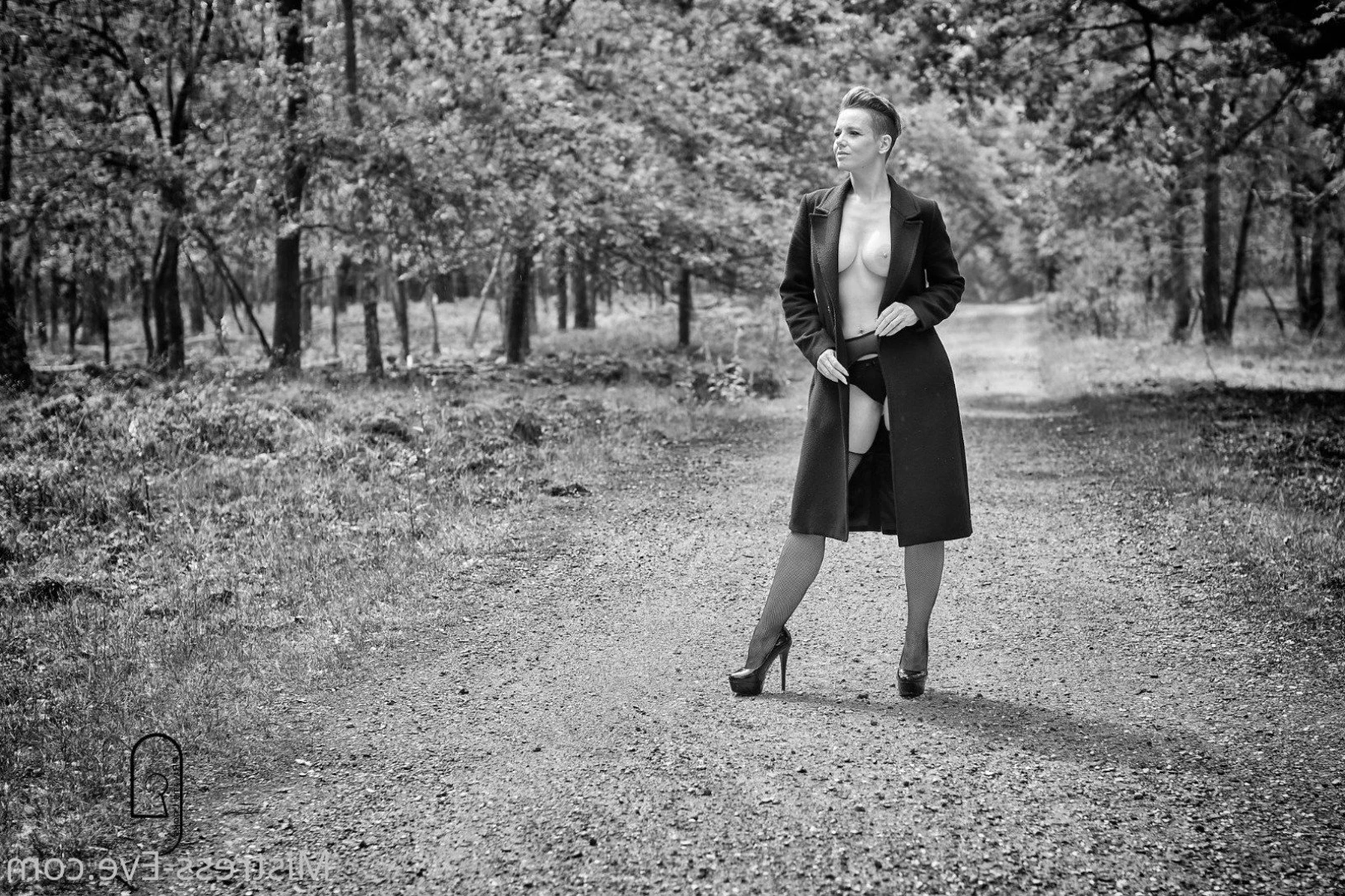 Mistress Eve [ mistress-eve ] Onlyfans leaked photo 823053 on Hotleaks.tv
