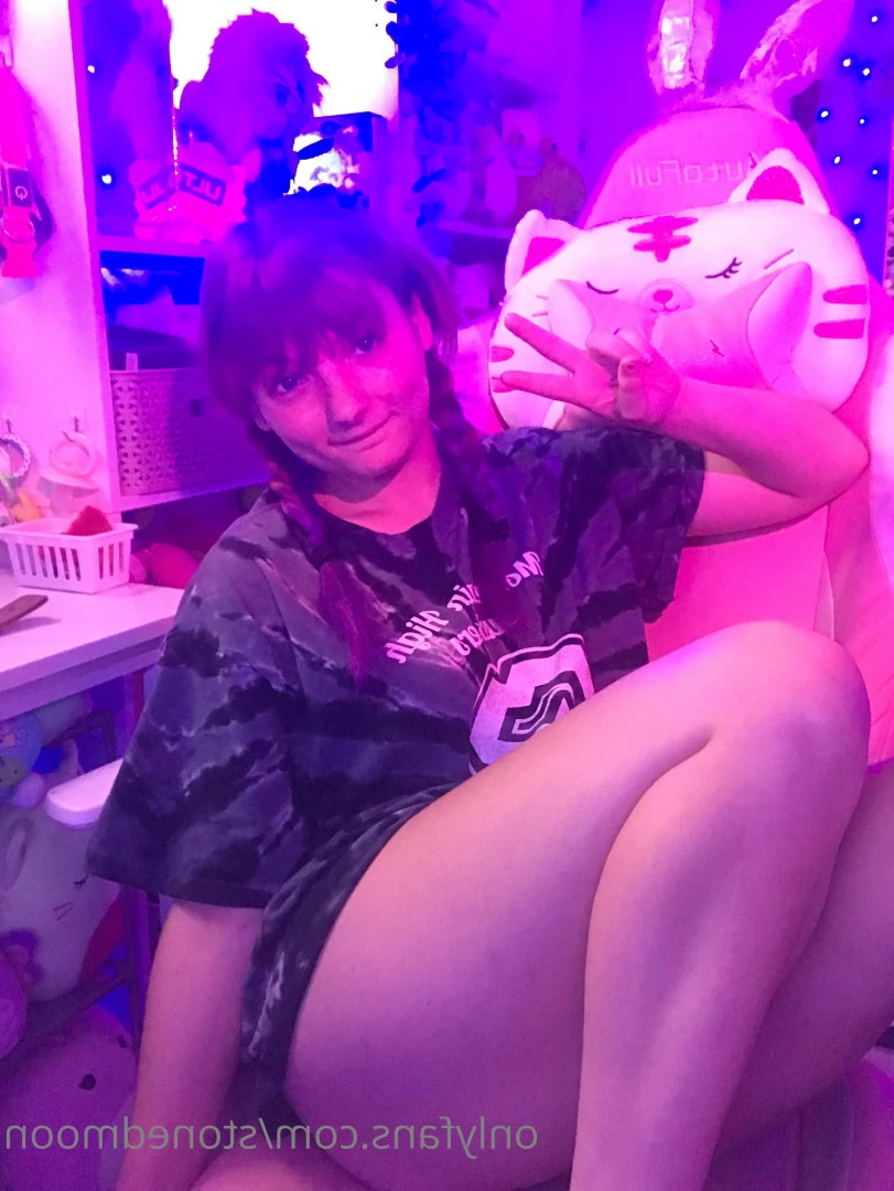 princess moon 🌙 [ stonedmoon ] Onlyfans leaked photo 11802415 on Hotleaks.tv
