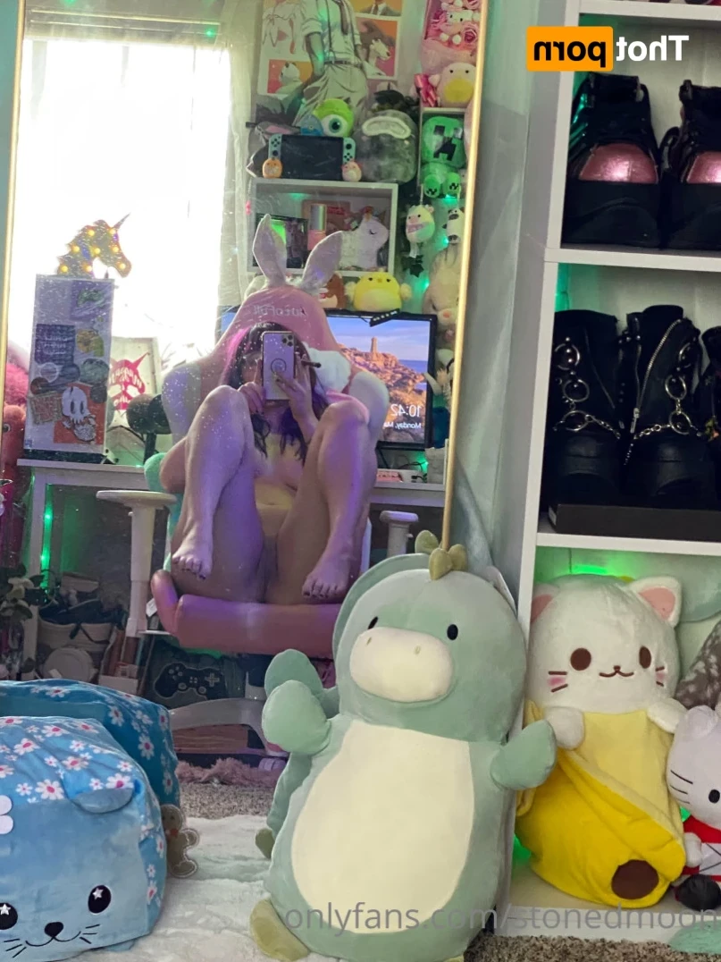 princess moon 🌙 [ stonedmoon ] Onlyfans leaked photo 12360490 on Hotleaks.tv