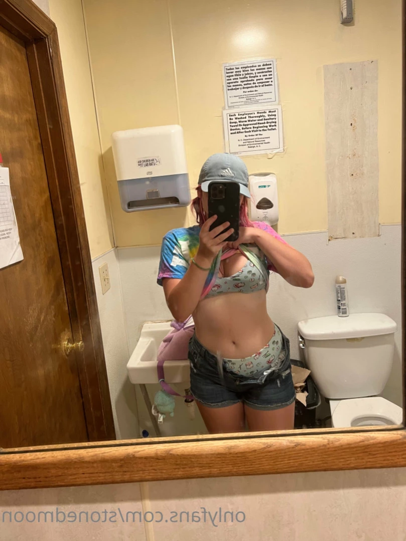 princess moon 🌙 [ stonedmoon ] Onlyfans leaked photo 12369766 on Hotleaks.tv