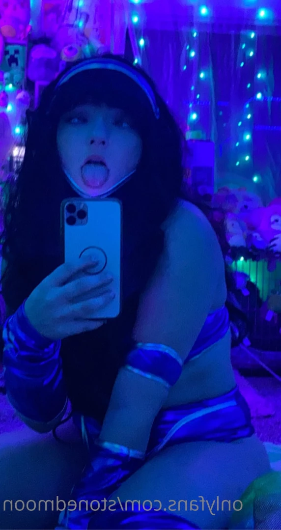 princess moon 🌙 [ stonedmoon ] Onlyfans leaked photo 12883443 on Hotleaks.tv