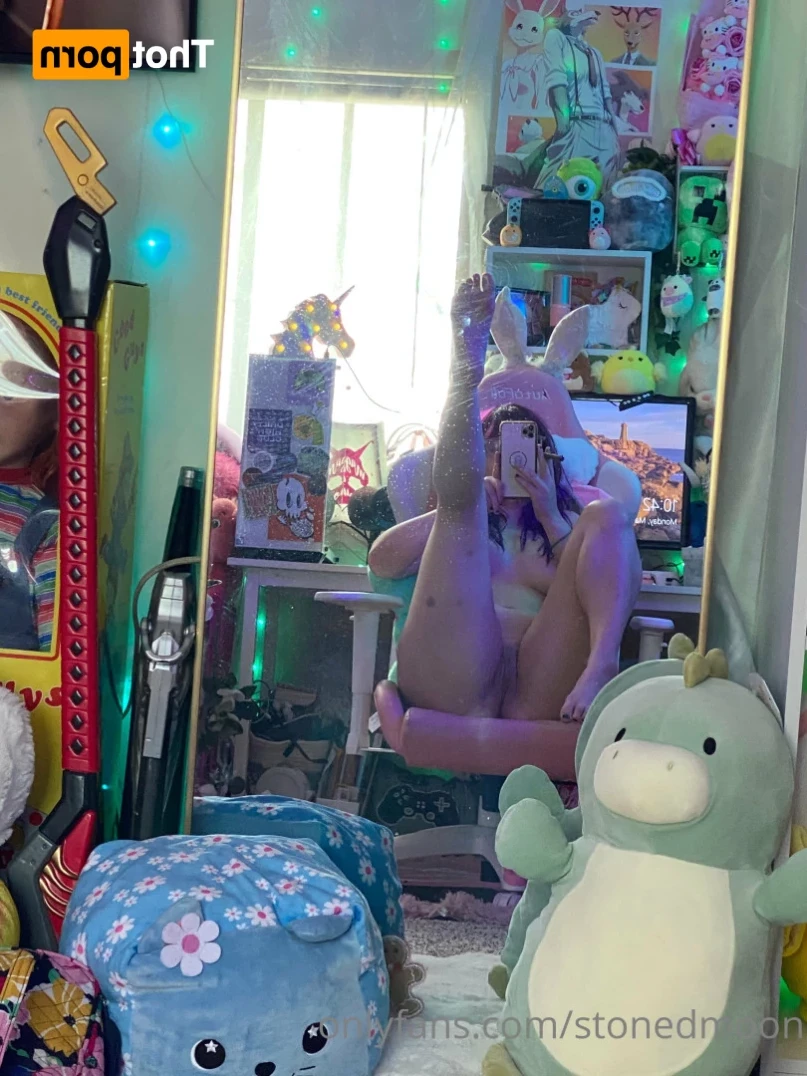 princess moon 🌙 [ stonedmoon ] Onlyfans leaked photo 15968339 on Hotleaks.tv