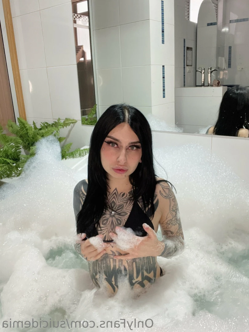 𝐌𝐢𝐚 | 𝓜𝓲𝓼𝓽𝓮𝓻𝓲𝓸𝓾𝓼 𝓚𝓲𝓽𝓽𝔂 [ miamysterykitty ] Onlyfans leaked photo 10935893 on Hotleaks.tv