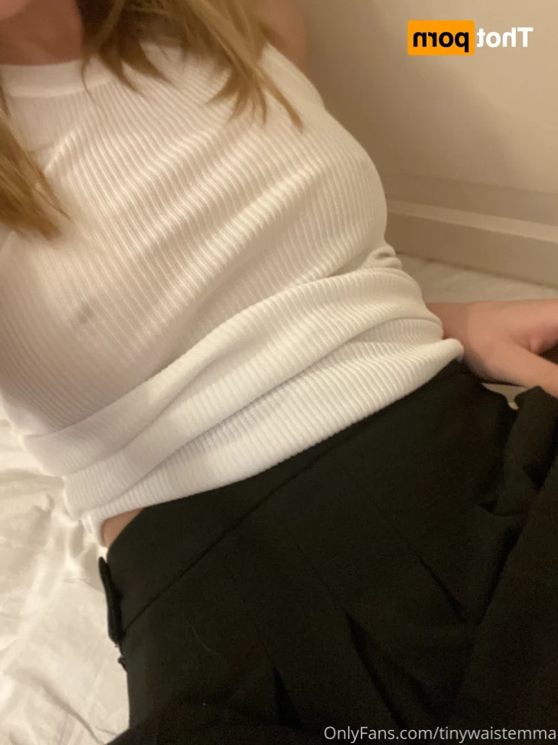 Emma [ tinywaistemma ] Onlyfans leaked photo 11394283 on Hotleaks.tv