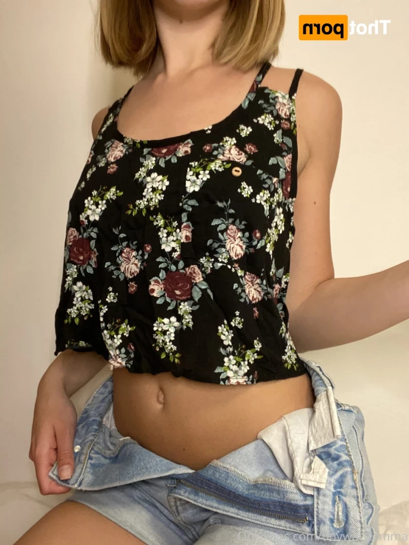 Emma [ tinywaistemma ] Onlyfans leaked photo 13870484 on Hotleaks.tv