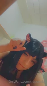 15716040