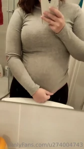 15693729