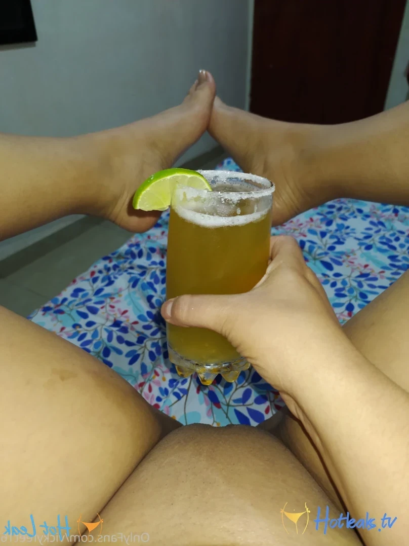 vickyfeet16 Onlyfans leaked photo 12411076 on Hotleaks.tv