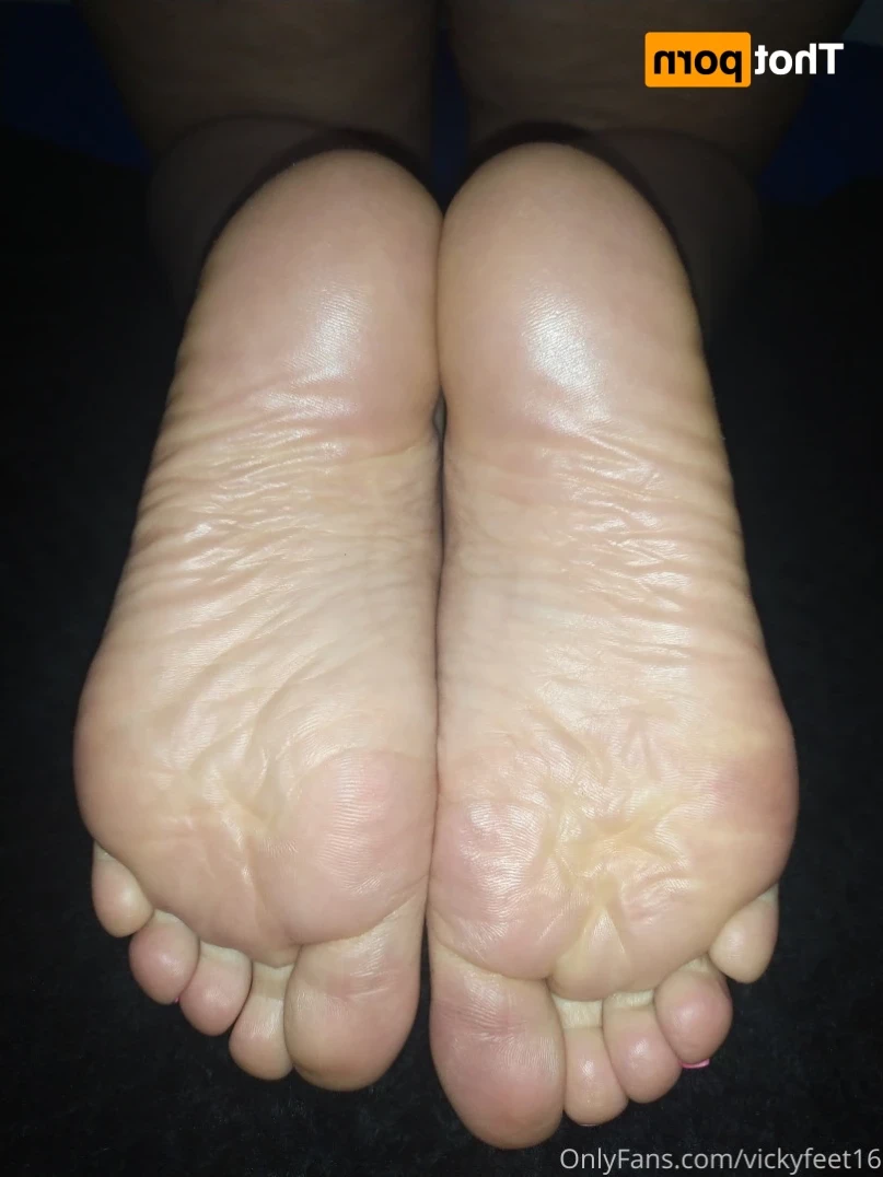 vickyfeet16 Onlyfans leaked photo 12416004 on Hotleaks.tv