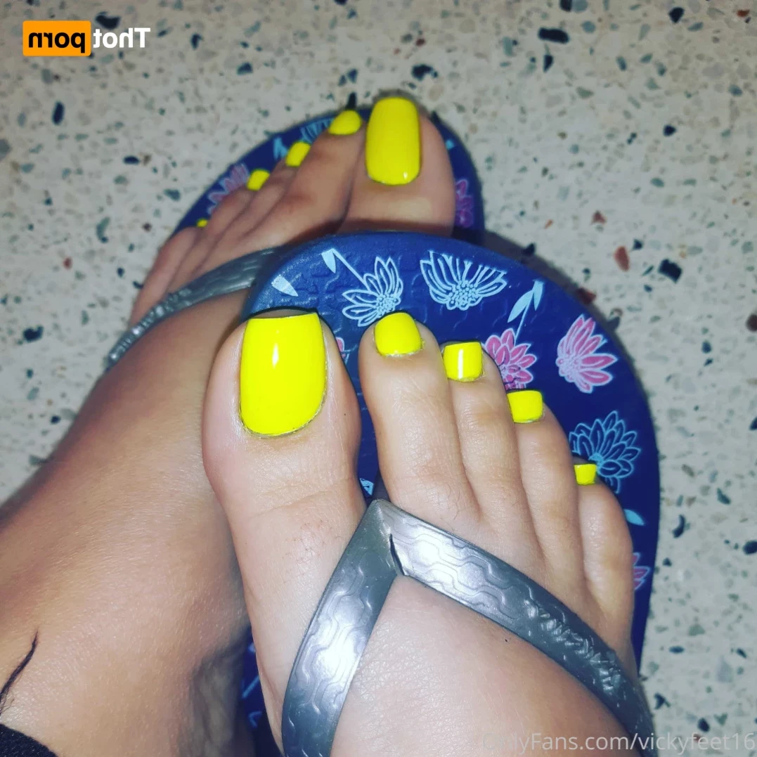 vickyfeet16 Onlyfans leaked photo 12427433 on Hotleaks.tv