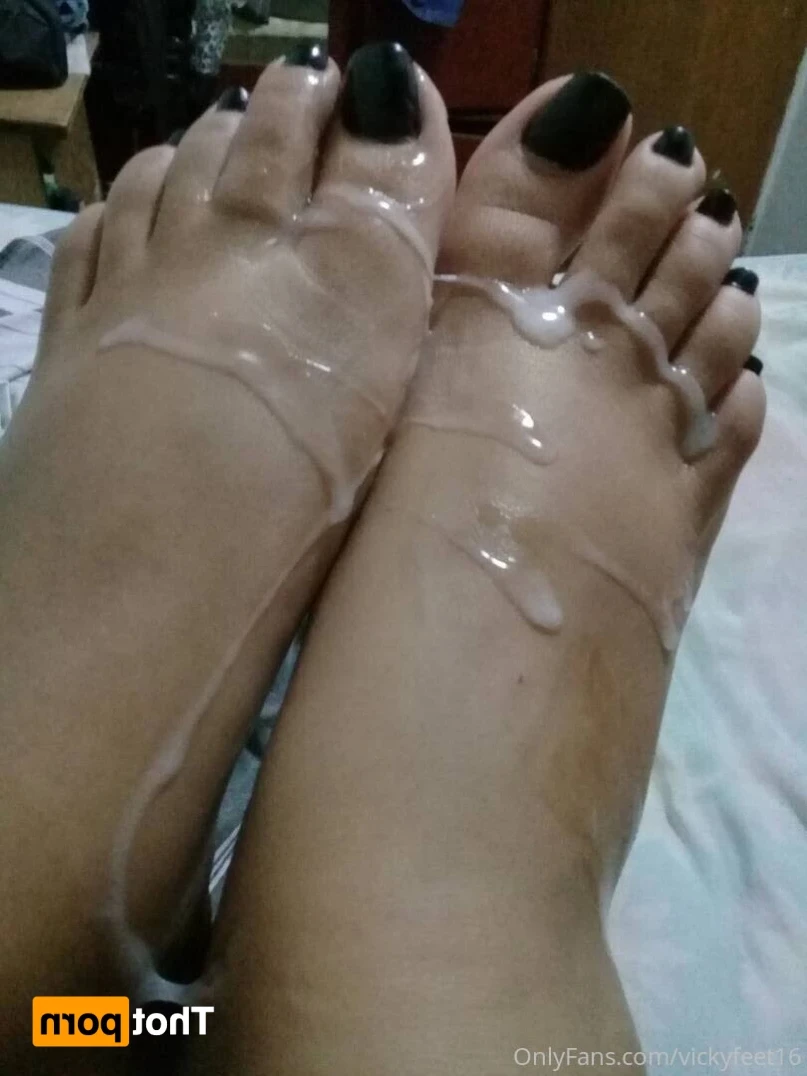 vickyfeet16 Onlyfans leaked photo 14890233 on Hotleaks.tv
