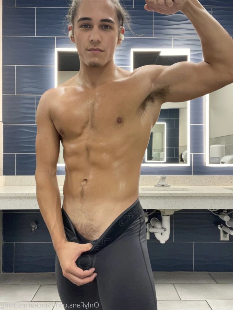 Vince [ vincearmstrong ] Onlyfans leaked photo 12749272 on Hotleaks.tv