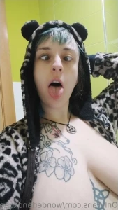 14637418