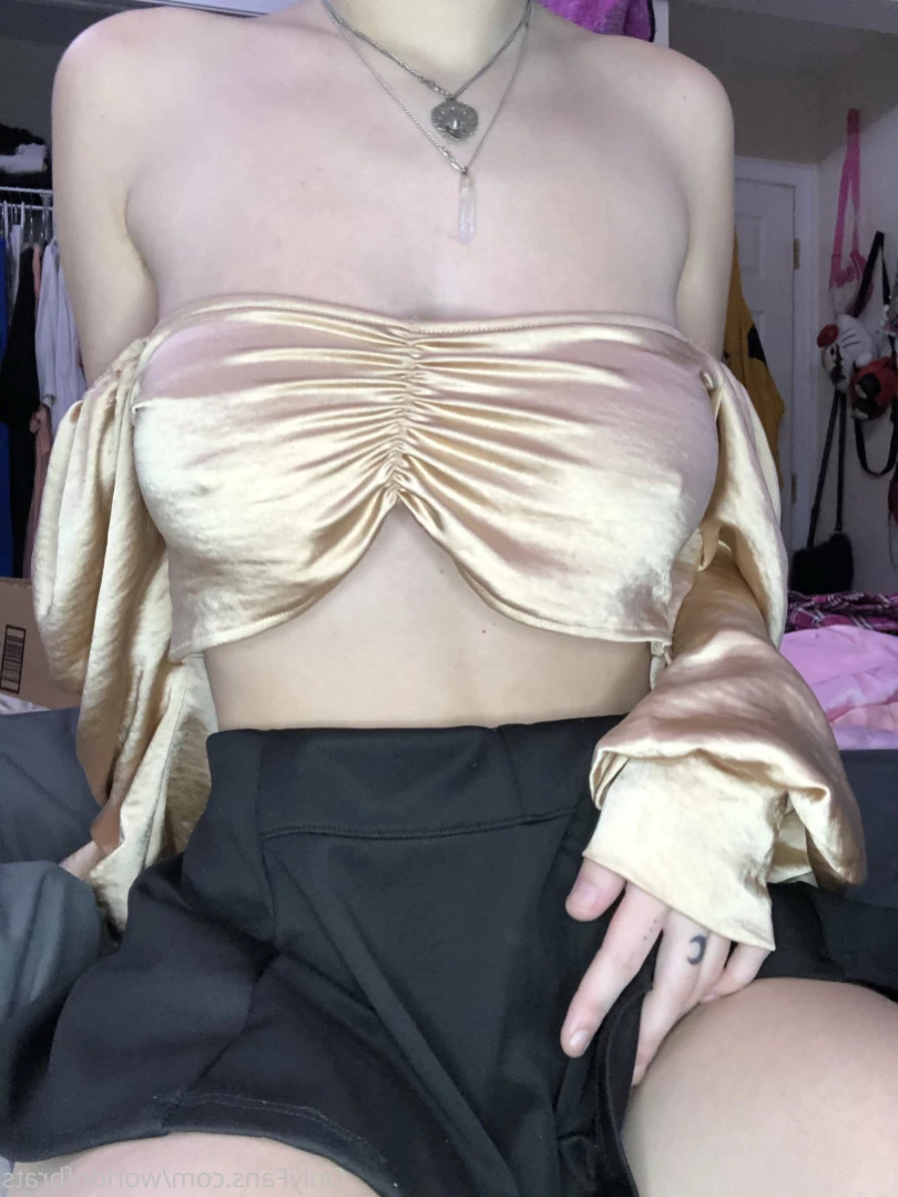 𝙩𝙞𝙣𝙠 ✧ [ worldofbrats ] Onlyfans leaked photo 11752049 on Hotleaks.tv