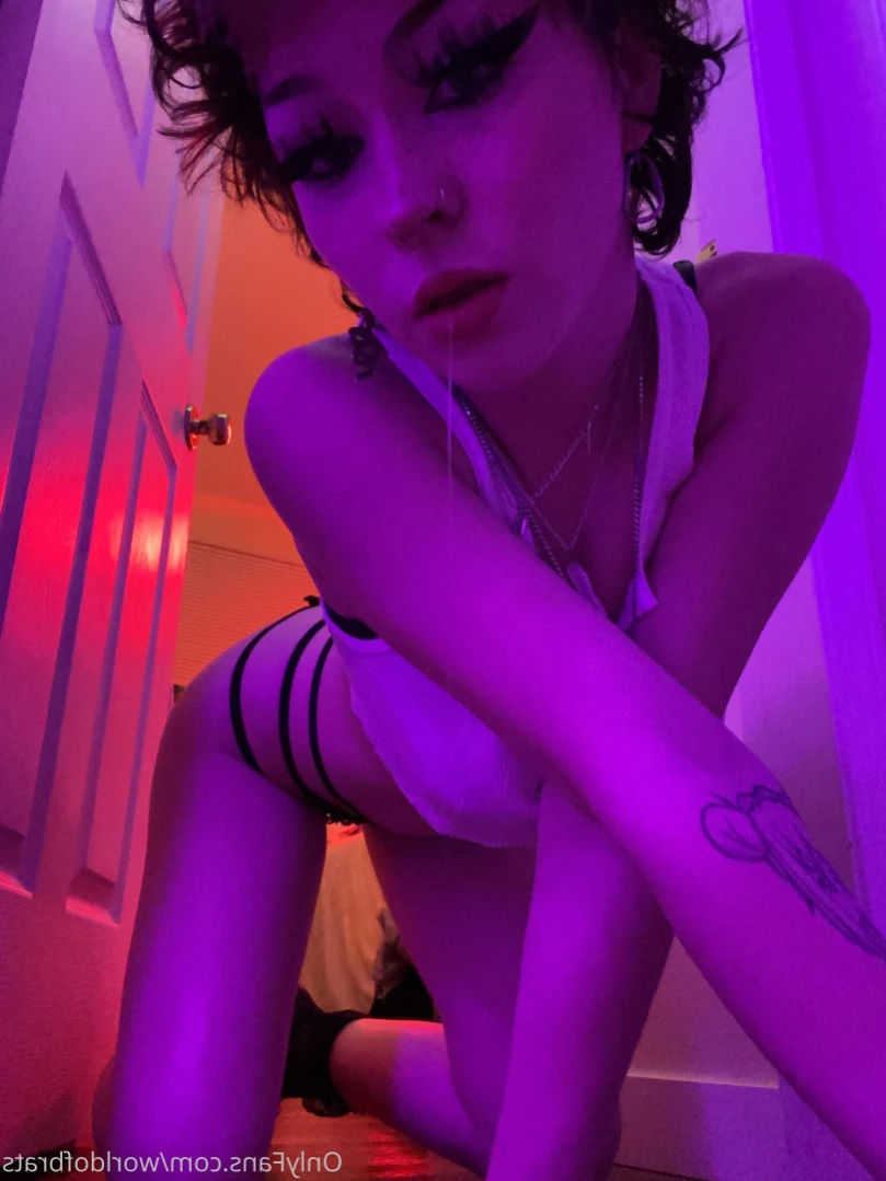 𝙩𝙞𝙣𝙠 ✧ [ worldofbrats ] Onlyfans leaked photo 12365068 on Hotleaks.tv