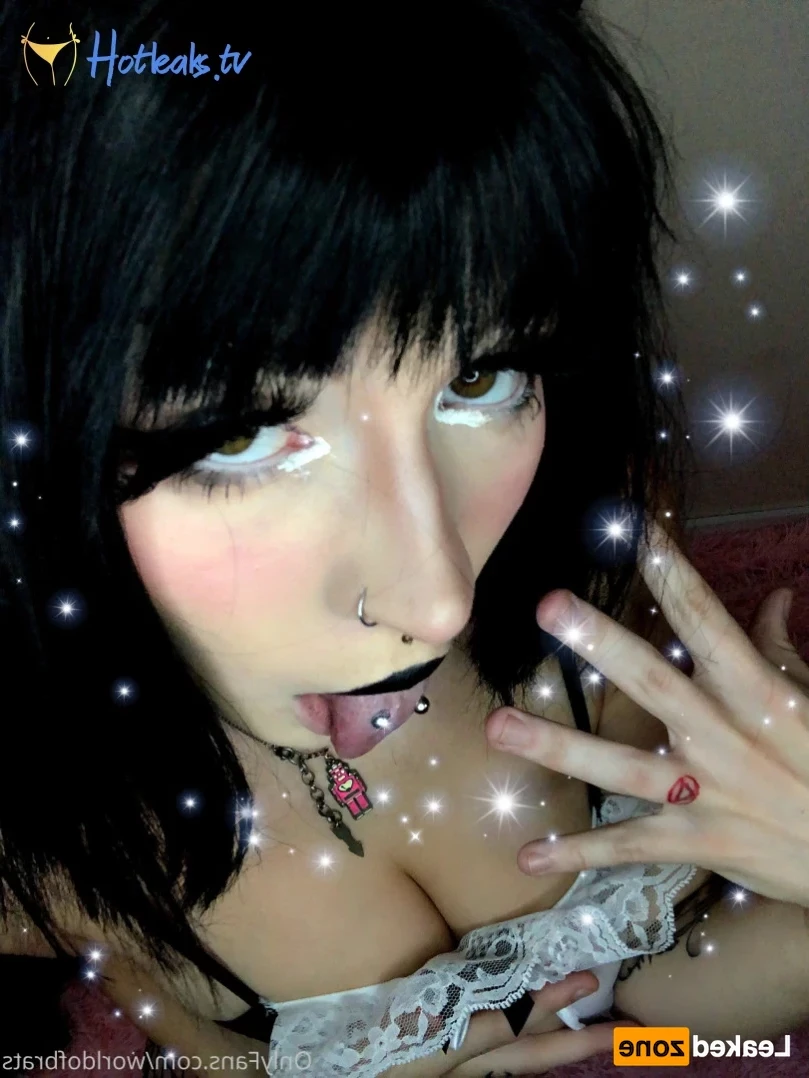 𝙩𝙞𝙣𝙠 ✧ [ worldofbrats ] Onlyfans leaked photo 14576520 on Hotleaks.tv