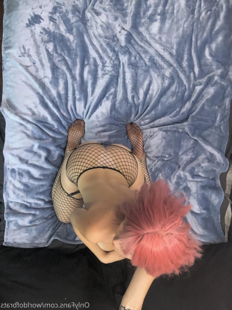 𝙩𝙞𝙣𝙠 ✧ [ worldofbrats ] Onlyfans leaked photo 15689646 on Hotleaks.tv